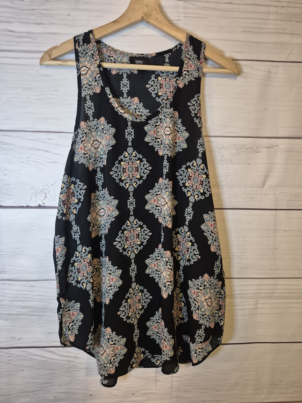 Mossimo Supply Co. Black Sleeveless Printed Blouse